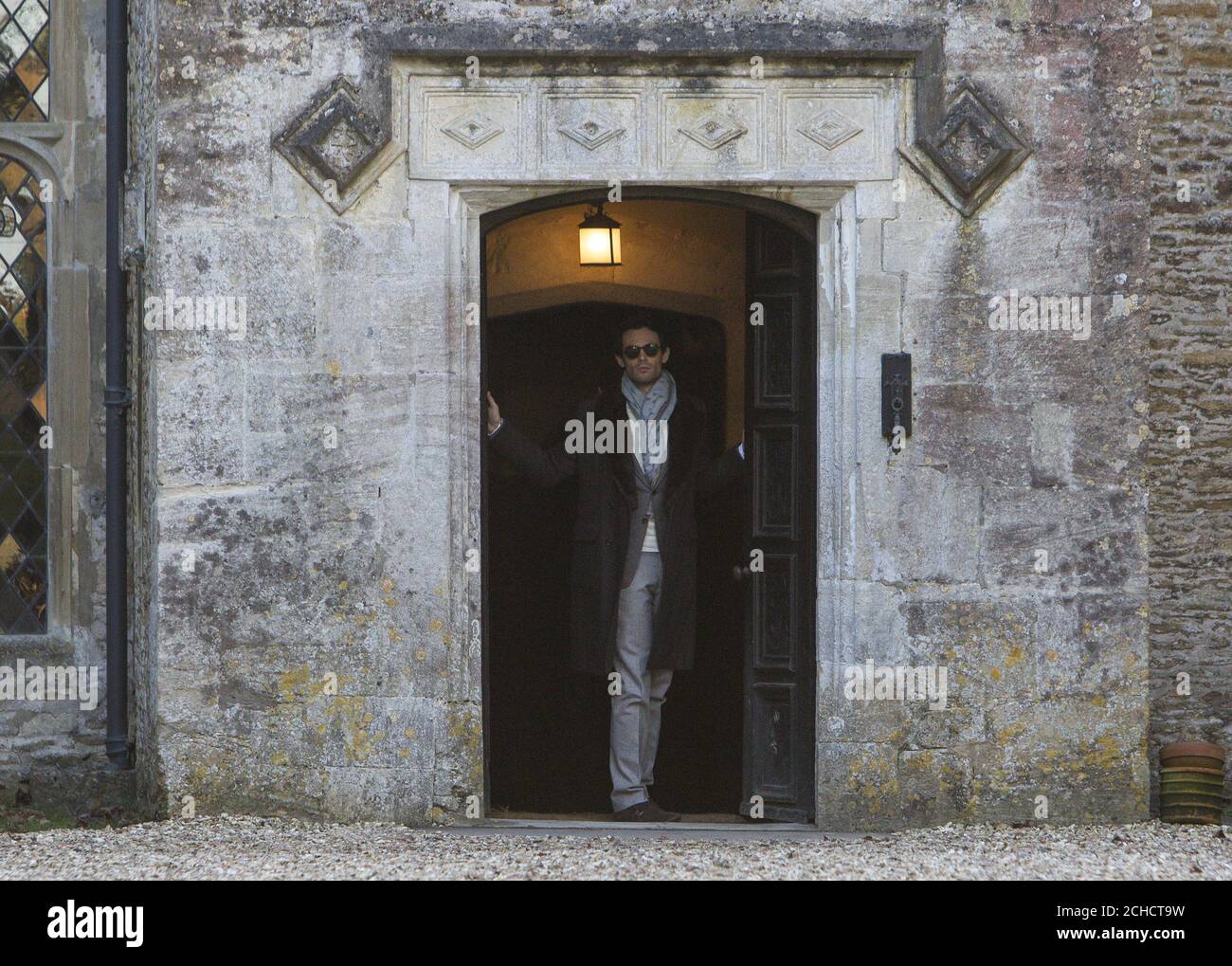 Mark-Francis Vandelli arrive à la maison de Chavenage à Gloucestershire, en préparation de la demeure hantée de ÔCelebrity, qui diffuse cinq nuits consécutives sur la chaîne W à partir du mercredi 21 février. ASSOCIATION DE PRESSE. Photo. Date de la photo: Mardi 20 février 2018. Le crédit photo devrait se lire : Geoff Caddick/PA Wire Banque D'Images