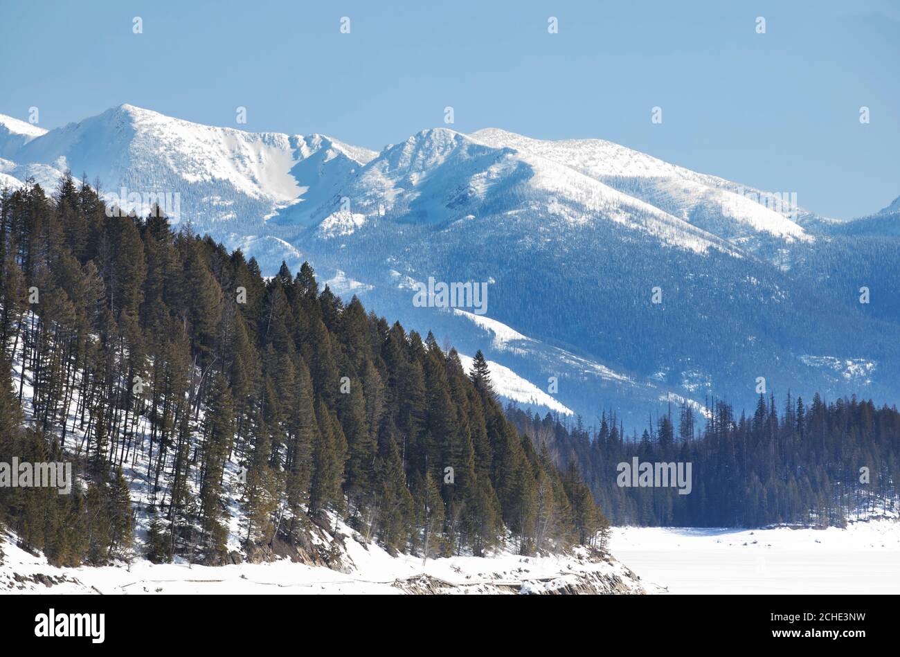 Barrage de Hungry Horse dans la forêt nationale de Flathead, sur le réservoir de Hungry Horse au Montana, aux États-Unis Banque D'Images