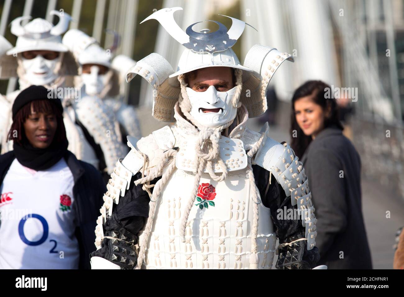 USAGE ÉDITORIAL SEULS les personnages de Samurai sont dévoilés par O2 à Londres pour rallier le soutien de l'équipe de rugby d'Angleterre ce week-end. Banque D'Images