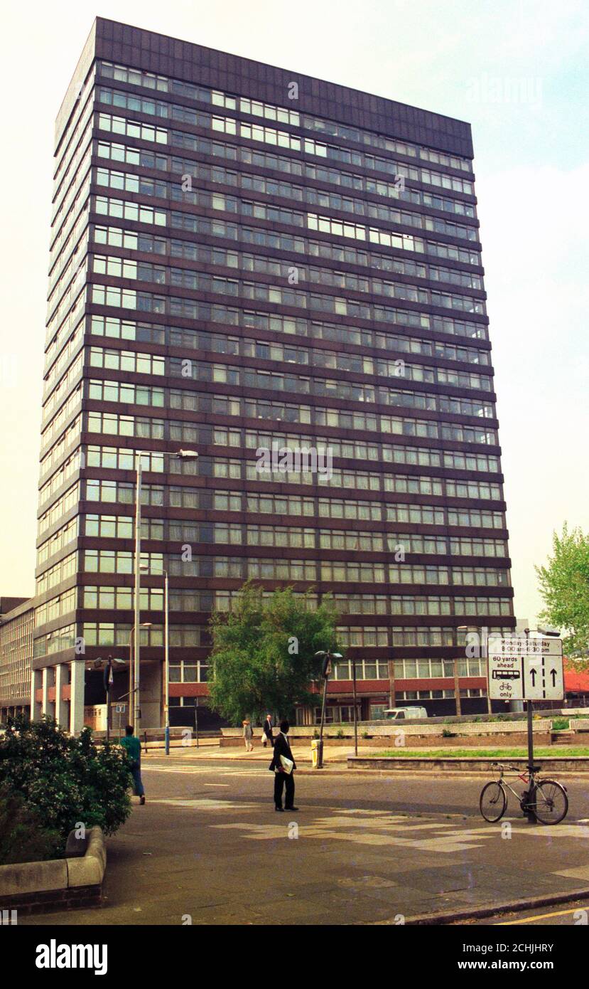 Century House, une dalle de 20 étages située à 800 mètres au sud du pont de Westminster, qui est le siège social du Secret Intelligence Service. Banque D'Images