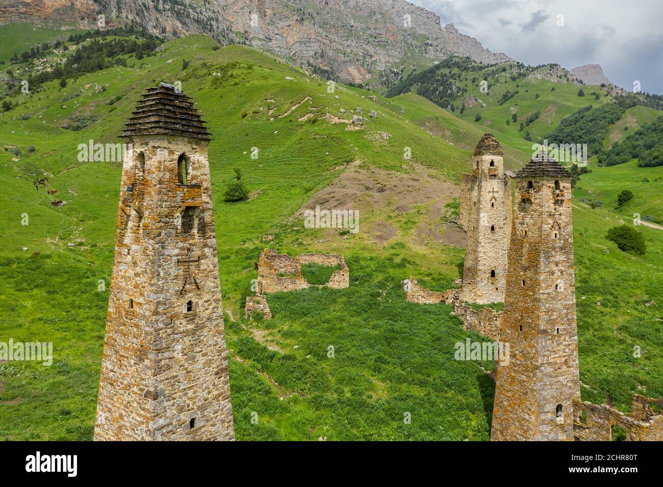 Complexe de la tour médiévale en montagne Banque D'Images