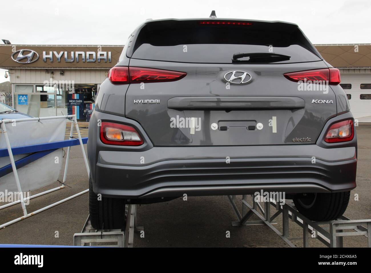 Nouvelle voiture Hyundai Electric non vendue sur présentation hors-bord Concessionnaire Banque D'Images