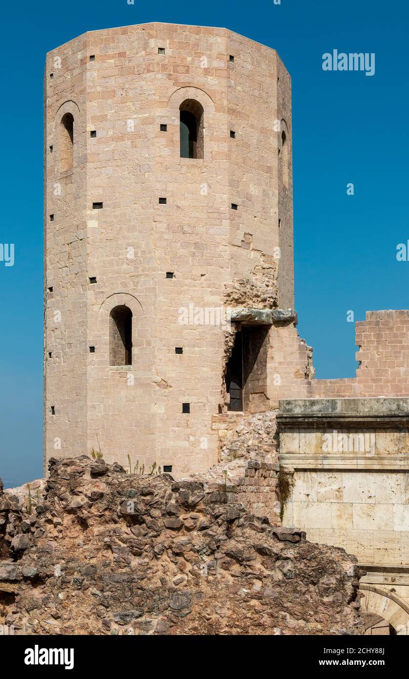 Vue sur la tour médiévale connue sous le nom de "di Properzio". Près de Spello dans la province de Pérouse. Banque D'Images