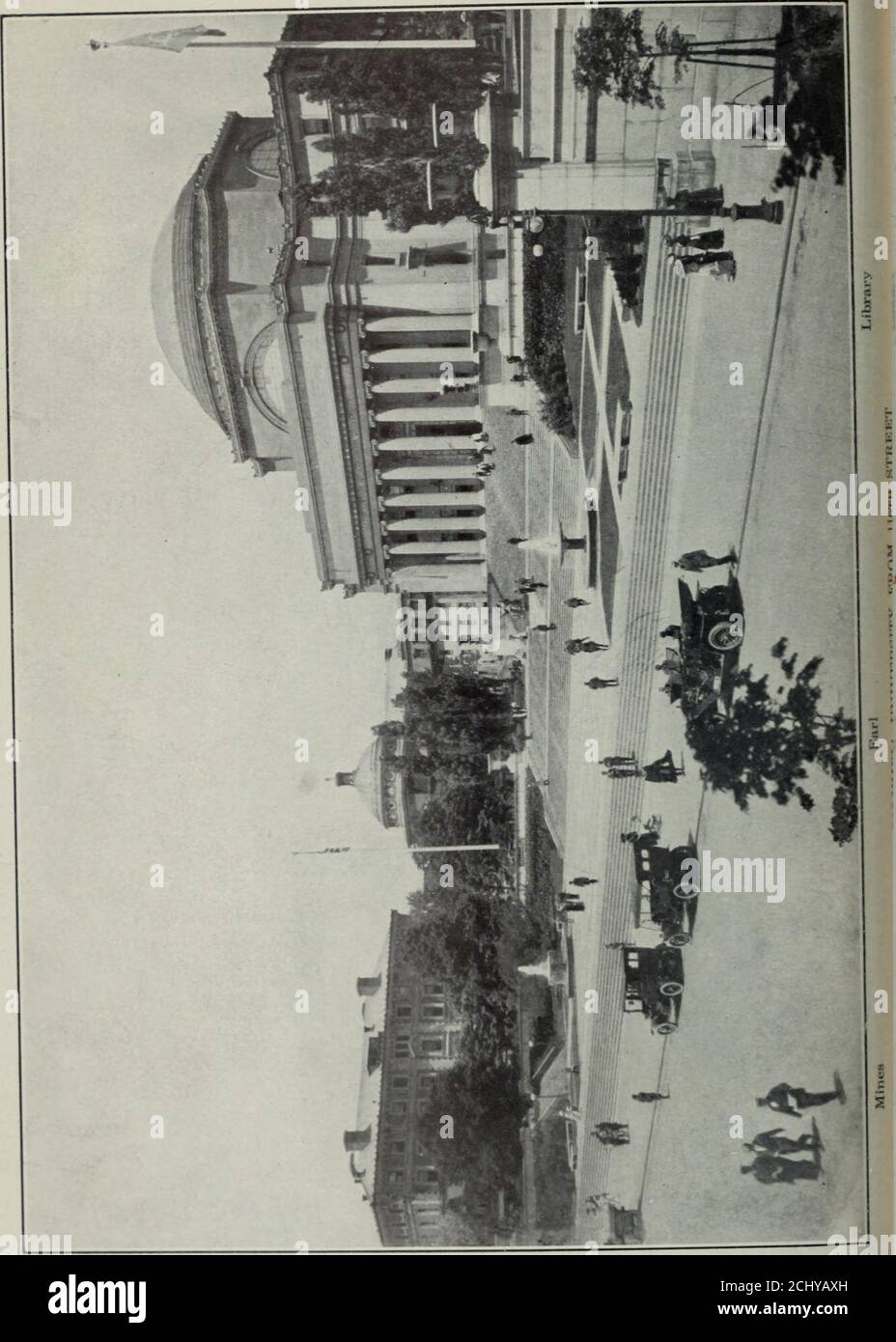 . Annonce; cours de l'après-midi, du soir et du samedi, Morningside Heights . UNIVERSITÉ dans la VILLE de NEW YORK CE PLAN NE COMPREND PAS LE COLLÈGE DE PHARMACYOR LE BÂTIMENT DE L'ÉCOLE DE MÉDECINE Horace Mann School 18. Havemeyer 35. Statue d'Alma Mater Thompson Memorial Bldg 19. Schermerhorn 36. Chapelle commémorative Kent Milbank 20. Avery 37. Hamilton Macy 21. Ingénierie 38. Statue du bâtiment principal Alexander Hamilton (enseignants) 22. Ouest 39. Hartley Arts de la maison 23. Fayerweather 40. Serre Livingston Peabody 24. Comte 41. South Field Whittier 25. Bibliothèque 42. Journalisme Flake 26. St. Pauls CH Banque D'Images