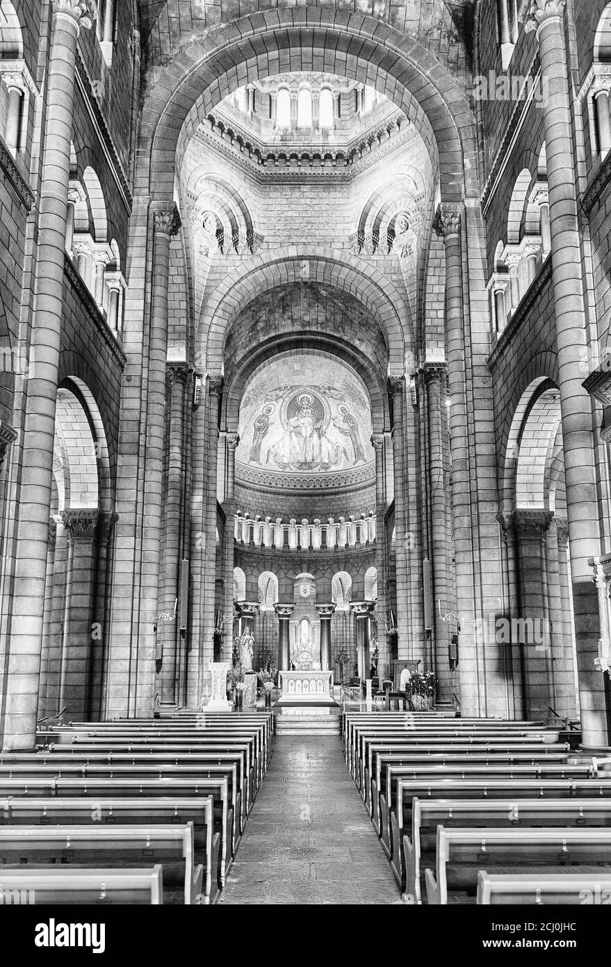 MONACO - AOÛT 13 : intérieur de la cathédrale notre-Dame-Immaculée, alias la cathédrale de Monaco, monument emblématique de la ville de Monaco, alias le Rocher Banque D'Images