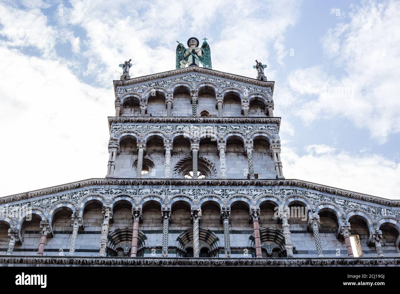 Vue sur San Michele dans l'église Foro, Lucca, Toscane Banque D'Images