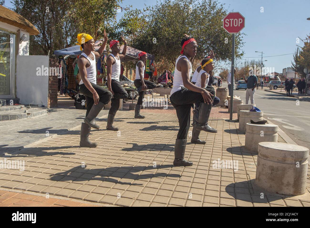 Danse de gumboot dans le canton de Soweto, Johannesburg, Afrique du Sud Banque D'Images