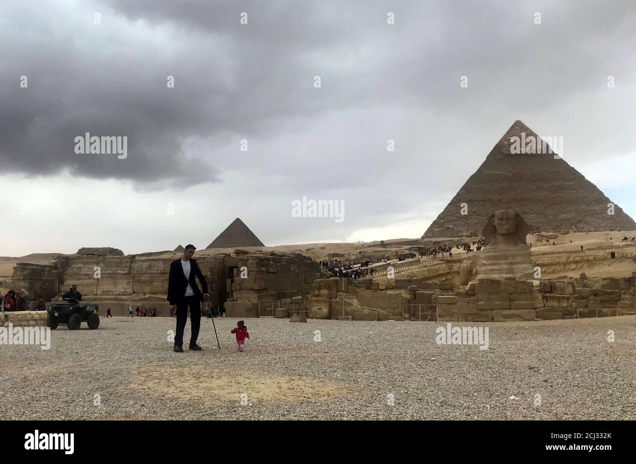 Sultan kosen worlds tallest man Banque de photographies et d’images à ...