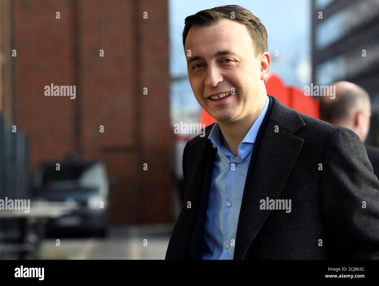 Le secrétaire général de l'Union chrétienne-démocrate allemande, Paul Ziemiak, arrive pour assister à une réunion du conseil d'administration de la CDU à Hambourg, en Allemagne, le 18 janvier 2020. REUTERS/Fabian Bimmer Banque D'Images