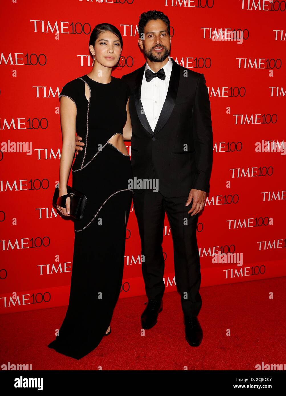 L'acteur Adam Rodriguez et sa femme Grace Gali arrivent pour le Gala du  temps 100 dans le quartier de Manhattan à New York, New York, États-Unis le  25 avril 2017. Photo prise