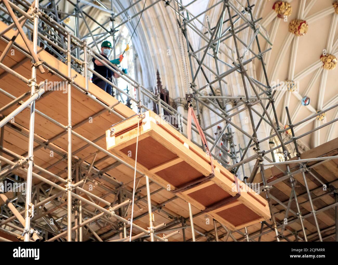 Un spécialiste d'organes de Harrison et Harrison commence à travailler sur la phase finale de la restauration du Grand Organ à York Minster. Les nouveaux tuyaux remplacent les originaux datant des années 1830 et ont été restaurés pour s'adapter à leur conception distinctive. Une fois terminé, la rénovation de deux ans permettra de diffuser de la musique à la cathédrale pendant les 100 prochaines années. Banque D'Images