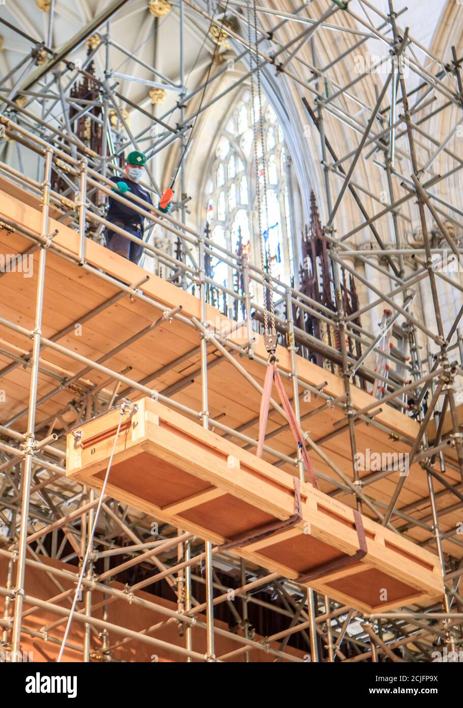 Un spécialiste d'organes de Harrison et Harrison commence à travailler sur la phase finale de la restauration du Grand Organ à York Minster. Les nouveaux tuyaux remplacent les originaux datant des années 1830 et ont été restaurés pour s'adapter à leur conception distinctive. Une fois terminé, la rénovation de deux ans permettra de diffuser de la musique à la cathédrale pendant les 100 prochaines années. Banque D'Images