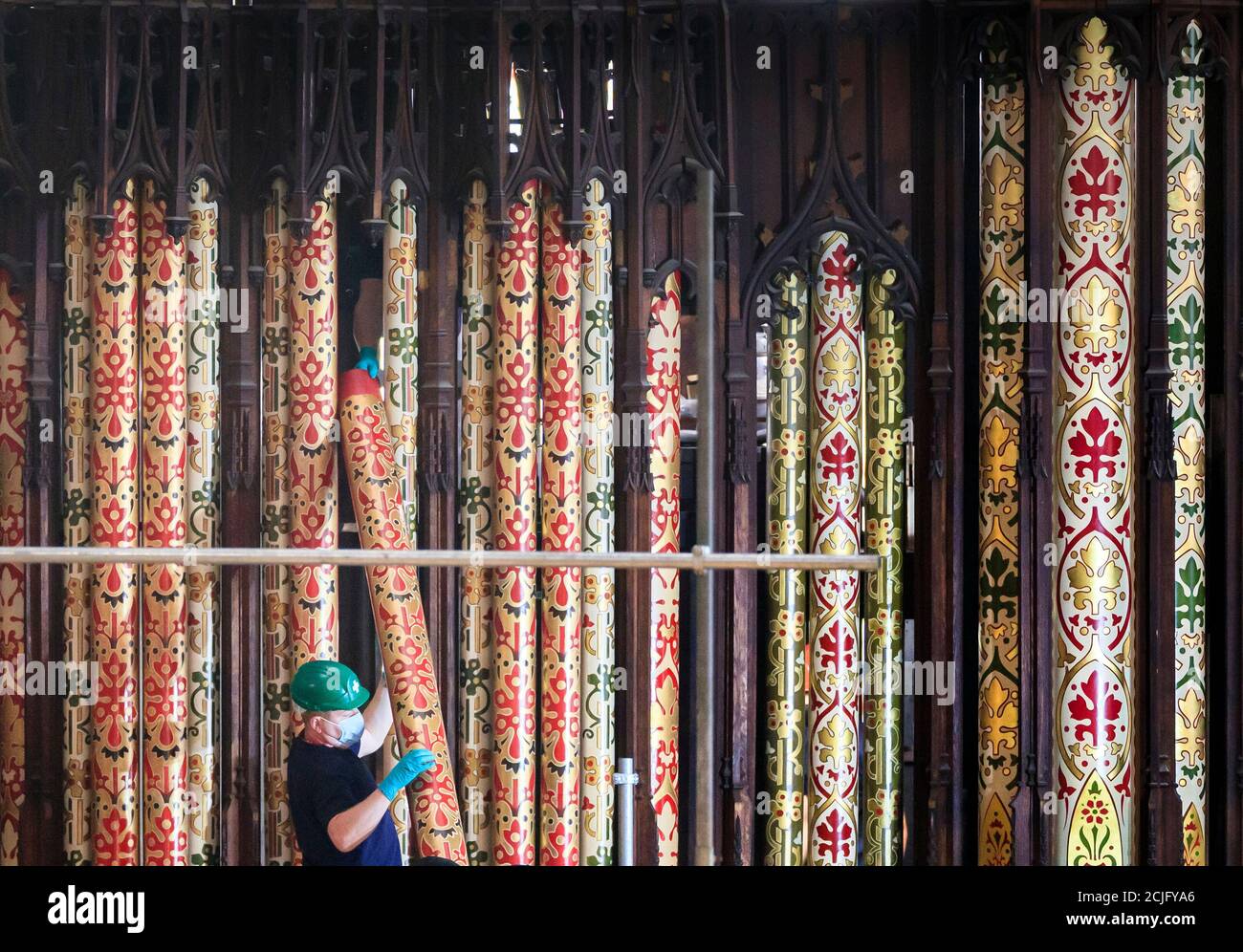 Un spécialiste d'organes de Harrison et Harrison commence à travailler sur la phase finale de la restauration du Grand Organ à York Minster. Les nouveaux tuyaux remplacent les originaux datant des années 1830 et ont été restaurés pour s'adapter à leur conception distinctive. Une fois terminé, la rénovation de deux ans permettra de diffuser de la musique à la cathédrale pendant les 100 prochaines années. Banque D'Images