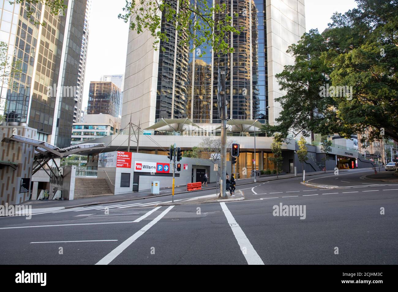Sydney, Australie. Mardi 15 septembre 2020. Les rues désertes du centre-ville de Sydney pendant les heures de pointe habituelles en début de soirée, car les préoccupations de COVID 19 permettent aux employés de bureau de travailler de chez eux. Credit Martin Berry/Alamy Live News Banque D'Images