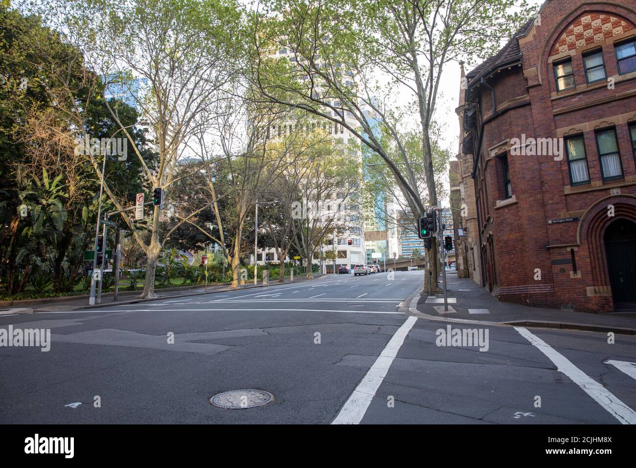 Sydney, Australie. Mardi 15 septembre 2020. Les rues désertes du centre-ville de Sydney pendant les heures de pointe habituelles en début de soirée, car les préoccupations de COVID 19 permettent aux employés de bureau de travailler de chez eux. Credit Martin Berry/Alamy Live News Banque D'Images