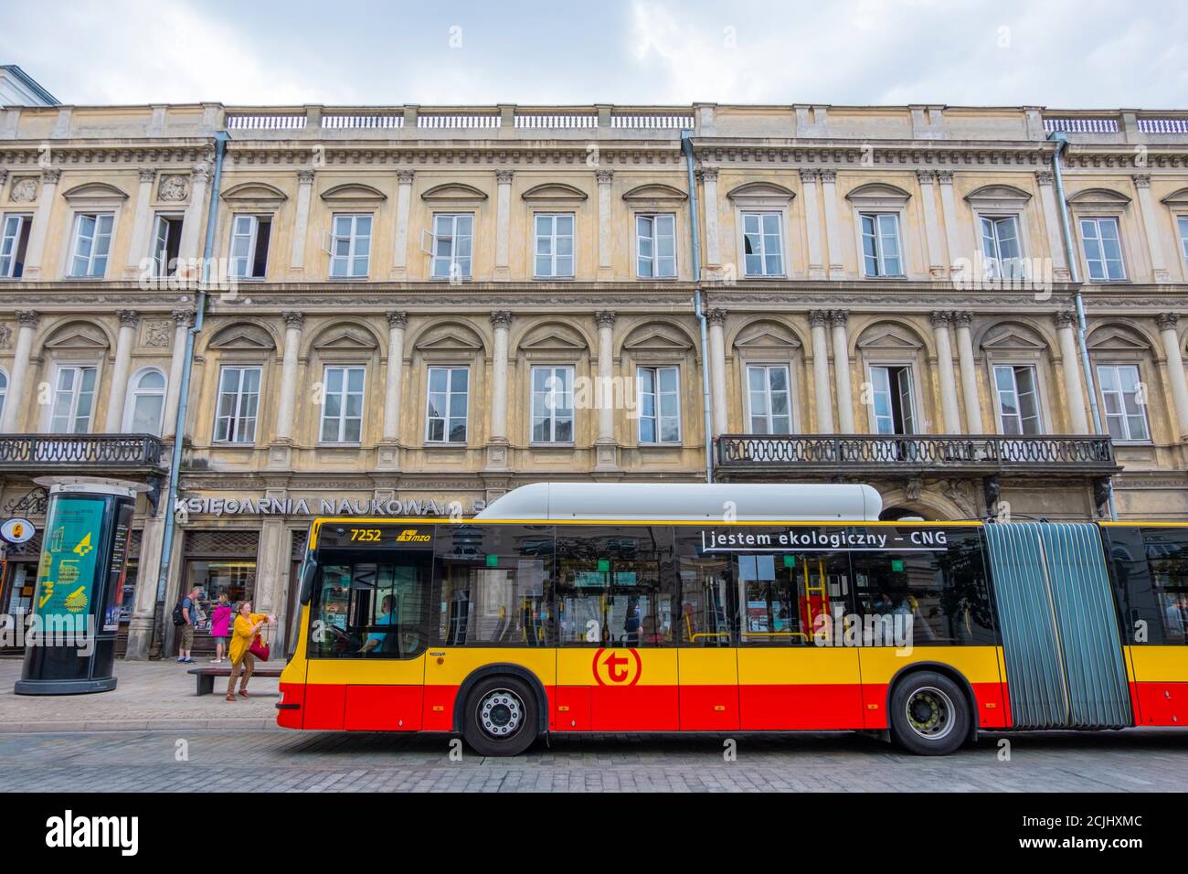Arrêt de bus, Krakowskie Przedmiescie, Varsovie, Pologne Banque D'Images