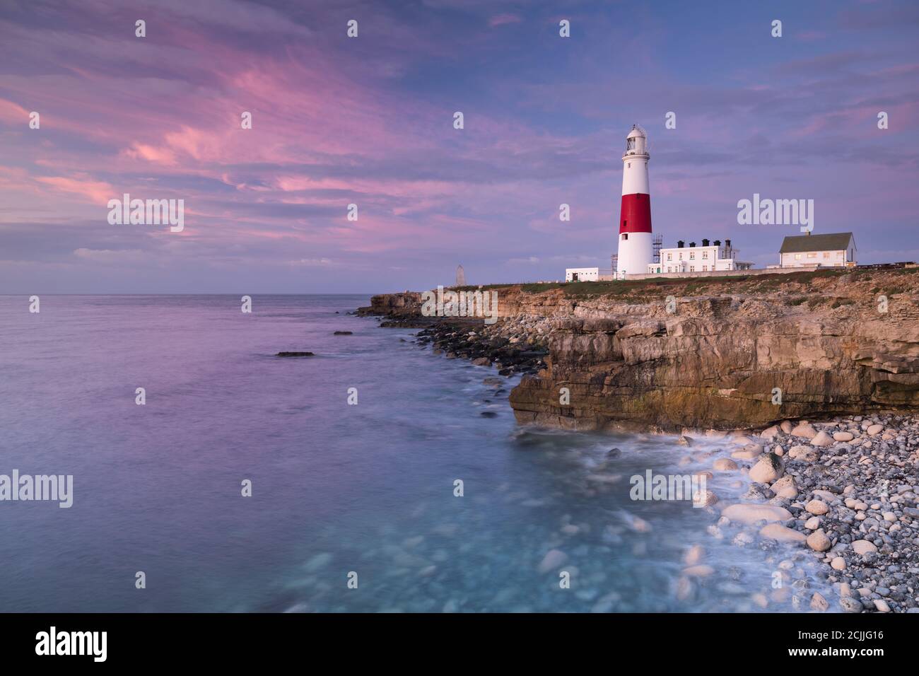 Portland Bill phare à l'aube, Jurassic Coast, Dorset, Angleterre, Royaume-Uni Banque D'Images