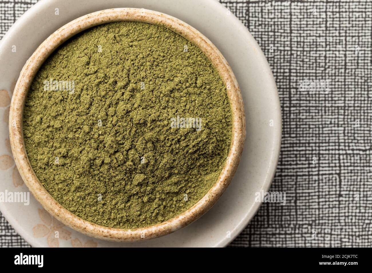 Mélange de smoothie vert dans un bol Banque D'Images