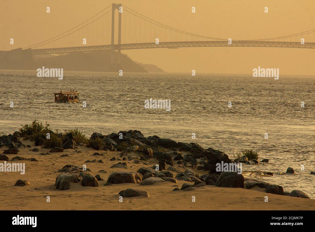 pont sur la grande rivière orinoco. Banque D'Images