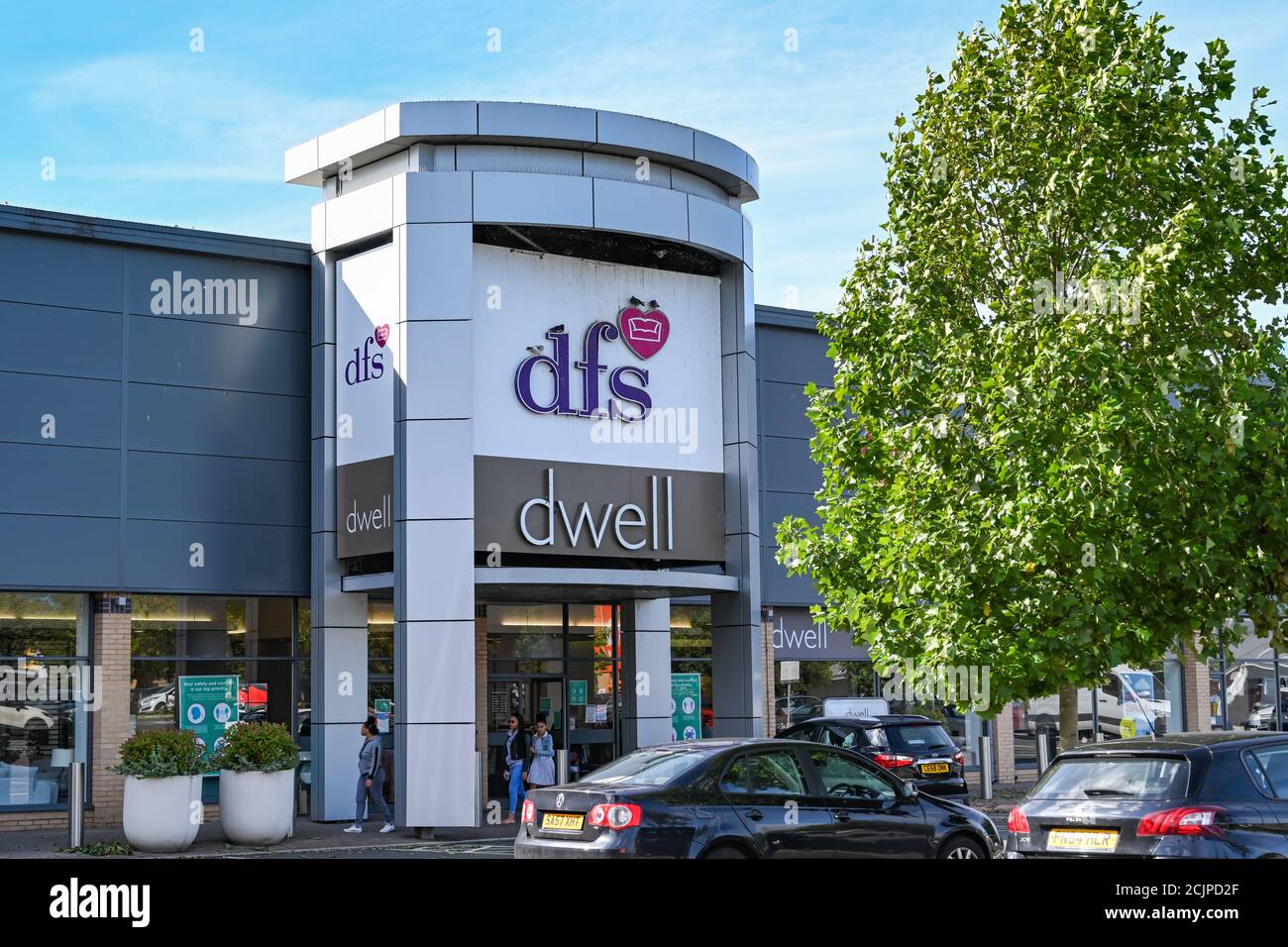 Cardiff, pays de Galles - 2020 août : entrée à une succursale de la chaîne de magasins de meubles DFS dans le parc de vente au détail de Cardiff Gate. Banque D'Images