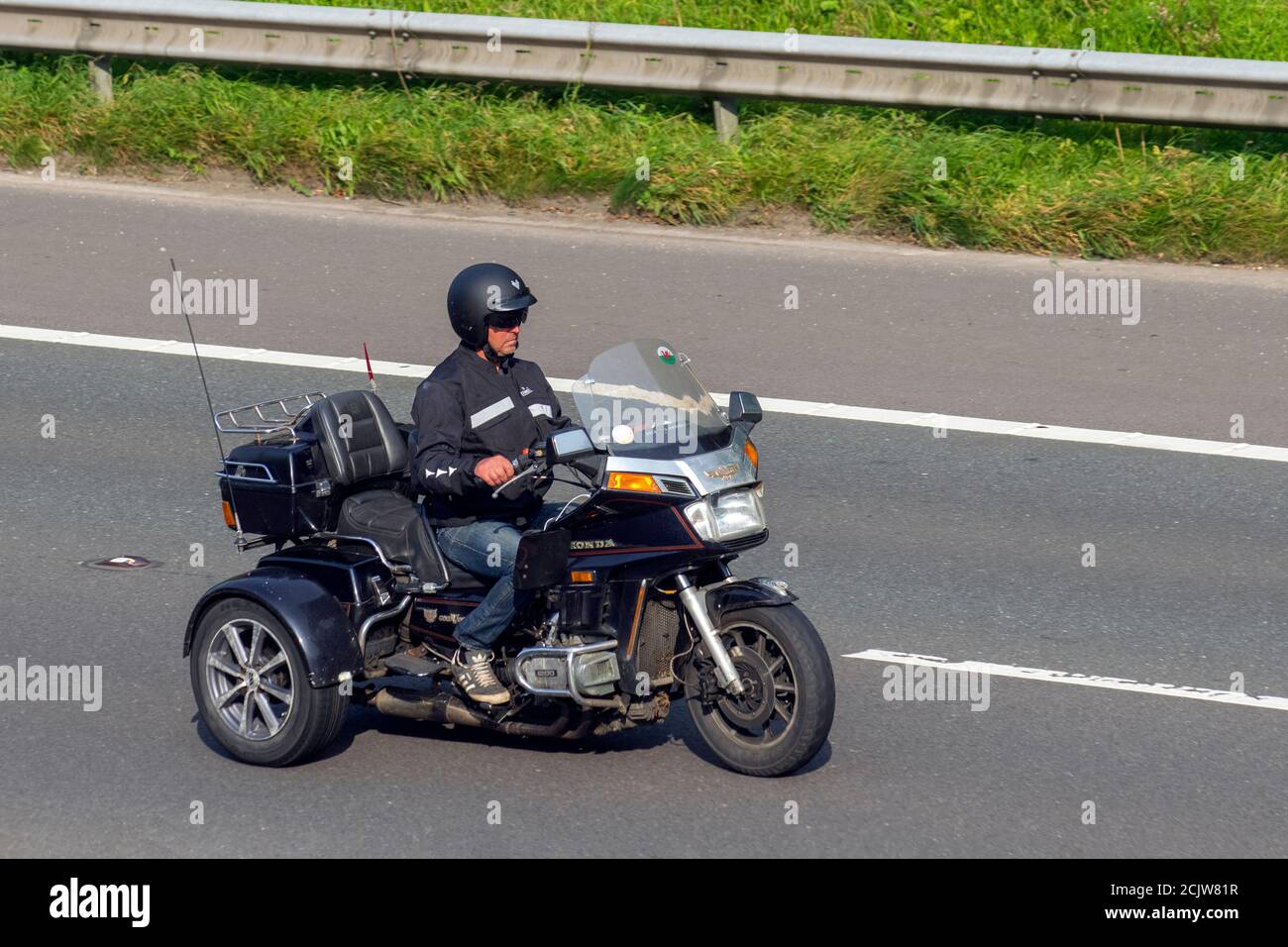 Honda Goldwing 3 moto sur roues, Trike 3 roues, 3 roues, tricycle, tricycle, 3 roues moto, tricycles moto, tricycle, tricycle, tricycle, tricycle, 3 roues moto, tricycles moto, tricycle moto, tricycle moto à trois roues moto moto moto conception, tricycles sur mesure, conduite sur l'autoroute M6, Royaume-Uni Banque D'Images