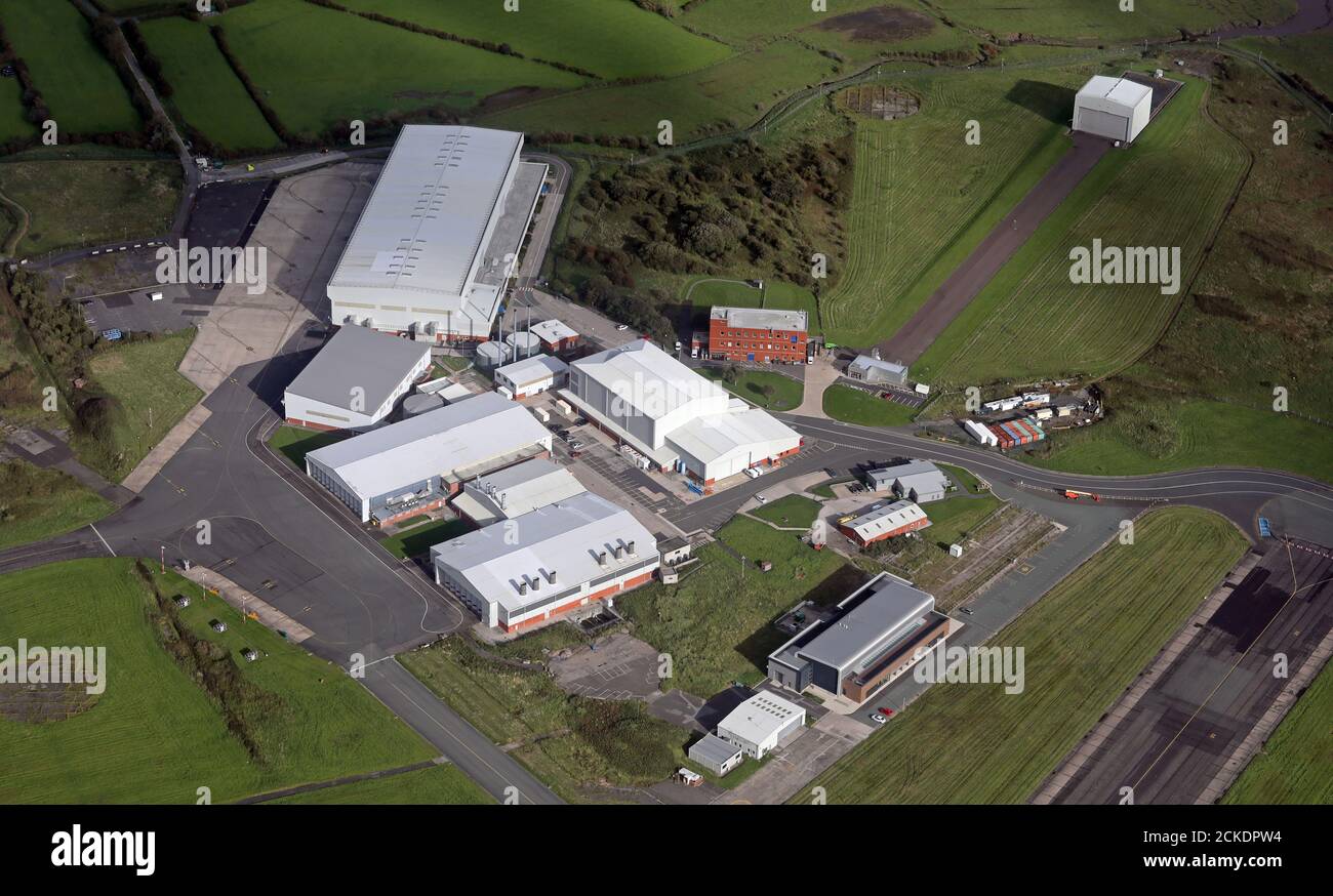 Vue aérienne des unités industrielles sur l'aérodrome de Warton, près de Blackpool, Lancashire Banque D'Images