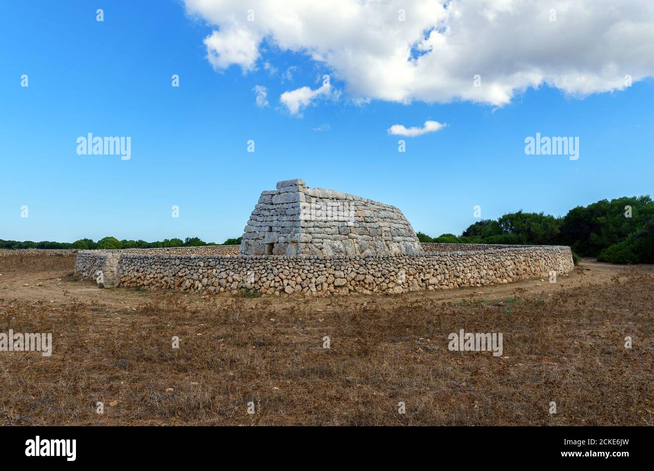 Naveta des Tudons, Tombeau préhistorique - Minorque, Iles Baléares, Espagne Banque D'Images