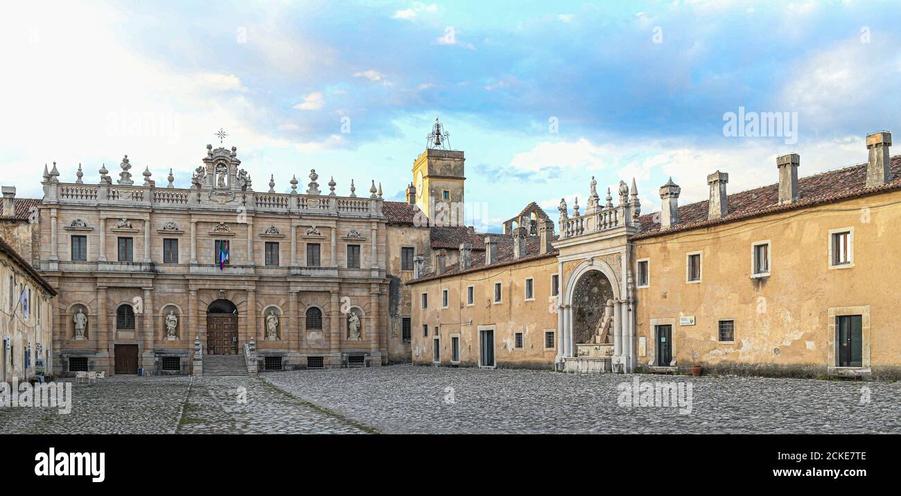 Le Certosa di Padula est un monastère de la province de Salerne, en Campanie, en Italie. Banque D'Images
