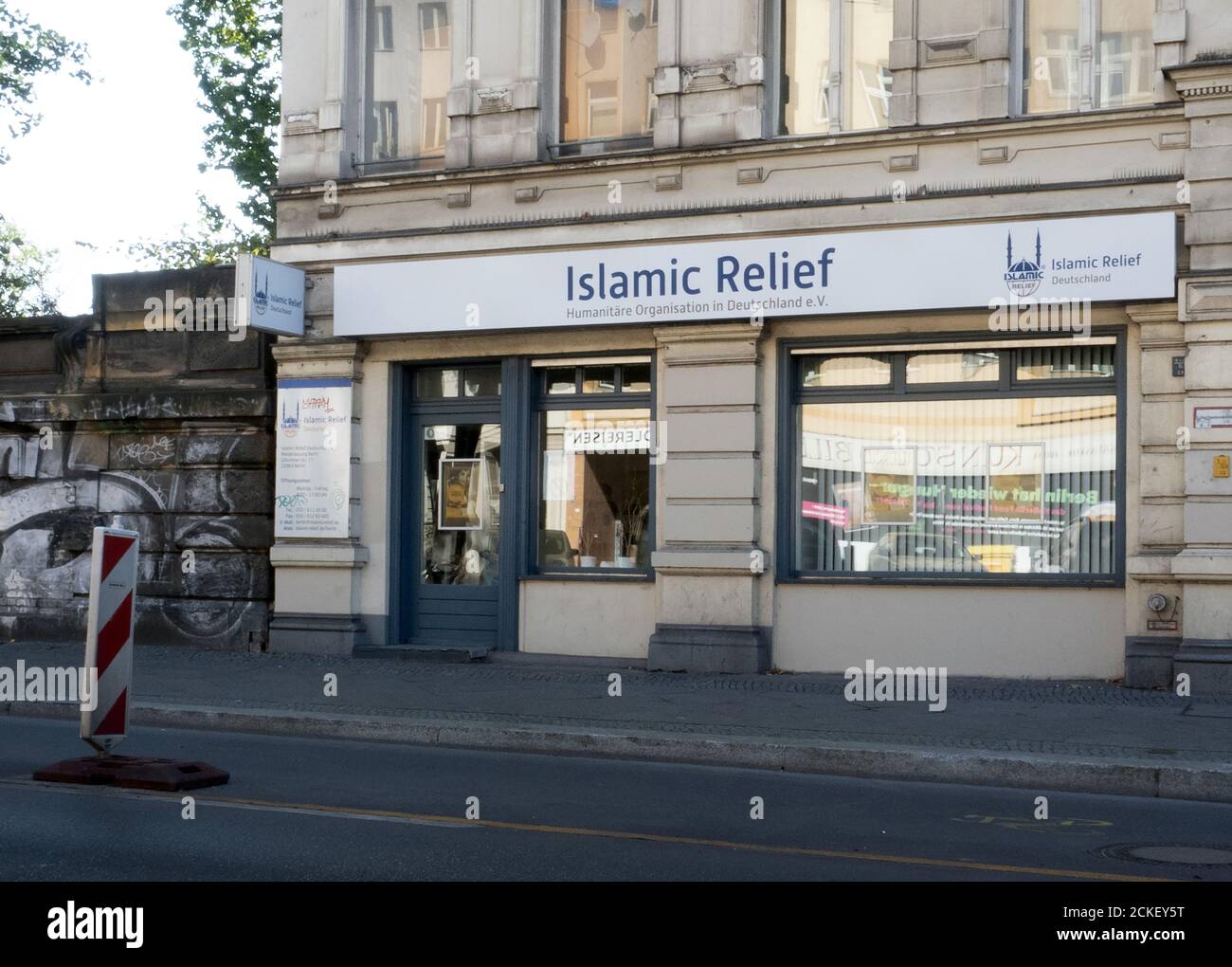 14 septembre 2020, Berlin: Le bureau de l'Allemagne islamique de secours à Kreuzberg. L'organisation se décrit comme une organisation non gouvernementale allemande à but non lucratif avec une mission humanitaire. Il est basé à Cologne depuis sa fondation en 1996. Photo: Paul Zinken/dpa-Zentralbild/dpa Banque D'Images