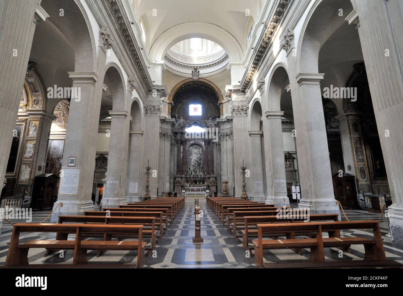 Italie, Rome, église de San Giovanni Battista dei Fiorentini intérieur Banque D'Images