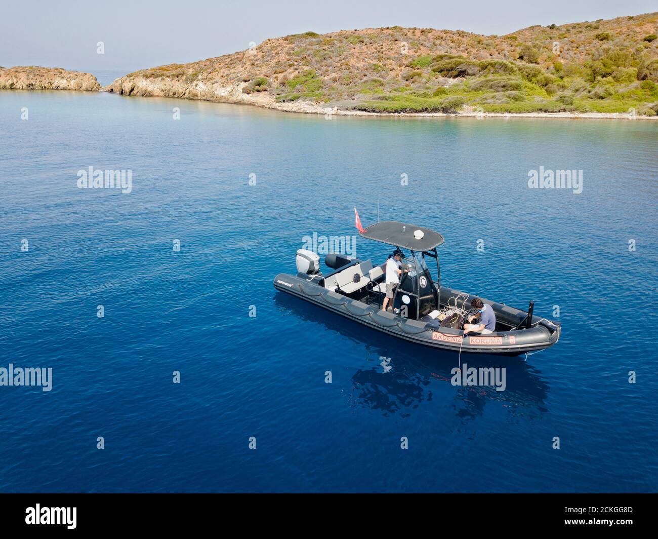 L'équipe scientifique de surveillance de la Société méditerranéenne de conservation chargée de la mise en œuvre de l'herbe marine, Posidonia oceanica, bilan de santé dans la baie de Gokova en Turquie Banque D'Images