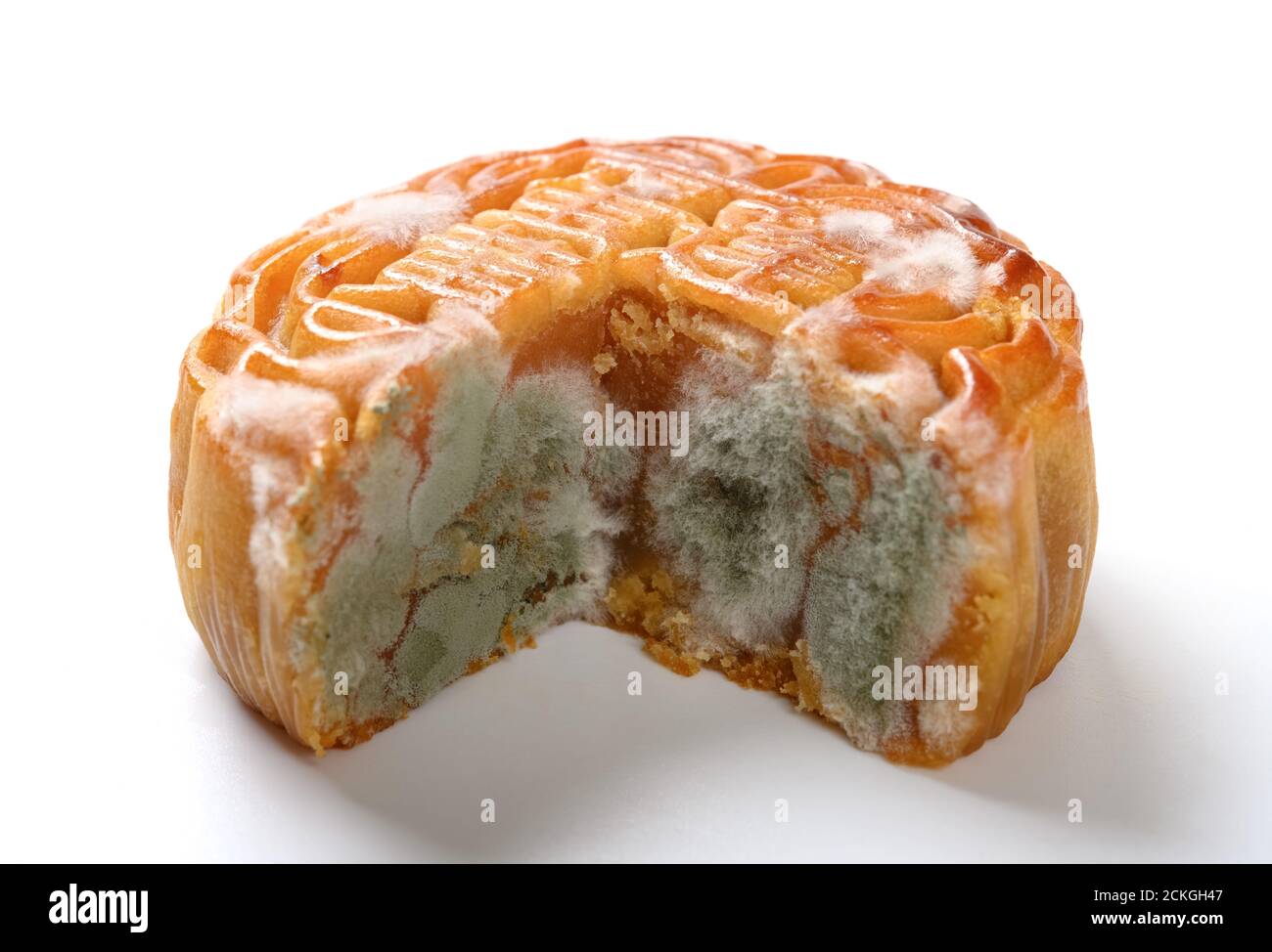 Traduction Des Caracteres Chinois En Anglais Lotus Seed Paste Avec Gateau De Lune Au Jaune Coupe Sur Fond Blanc Photo Stock Alamy