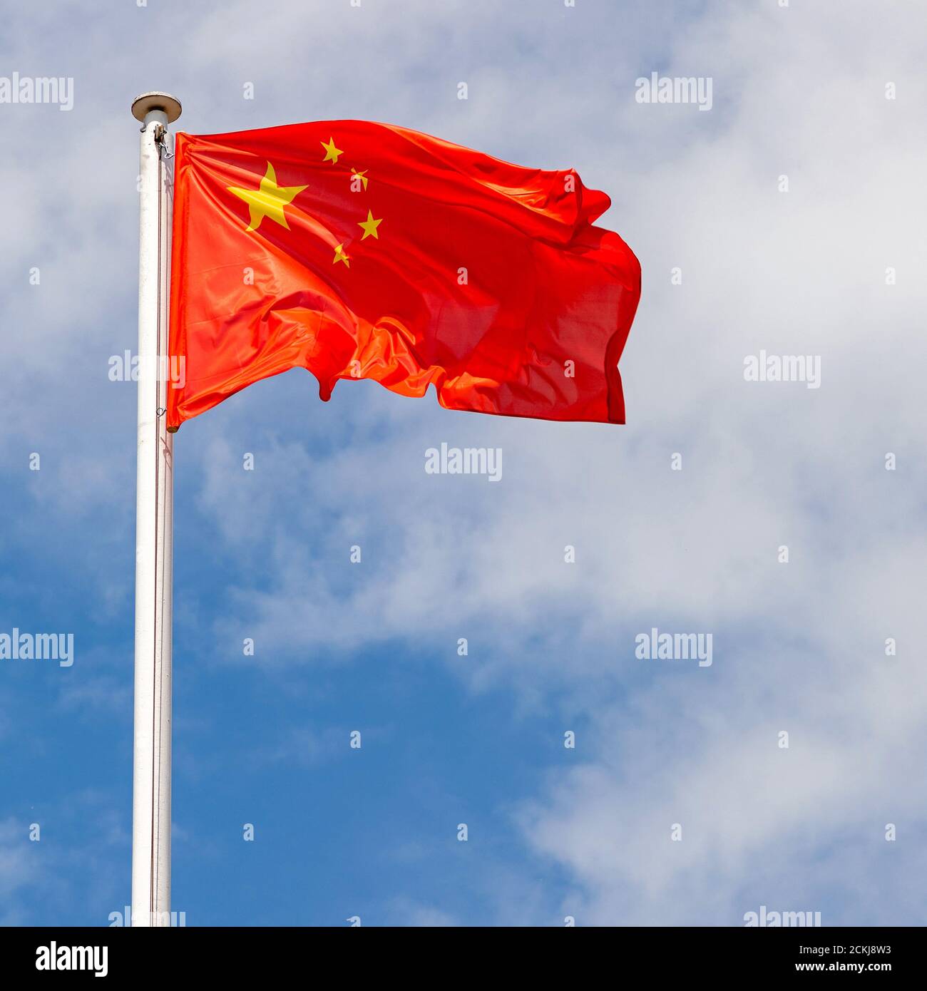 Drapeau national de la République populaire de Chine vent Banque D'Images