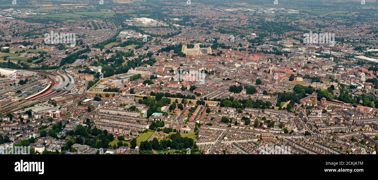 Une vue aérienne de la ville de York, du North Yorkshire, du nord de l'Angleterre, au Royaume-Uni Banque D'Images