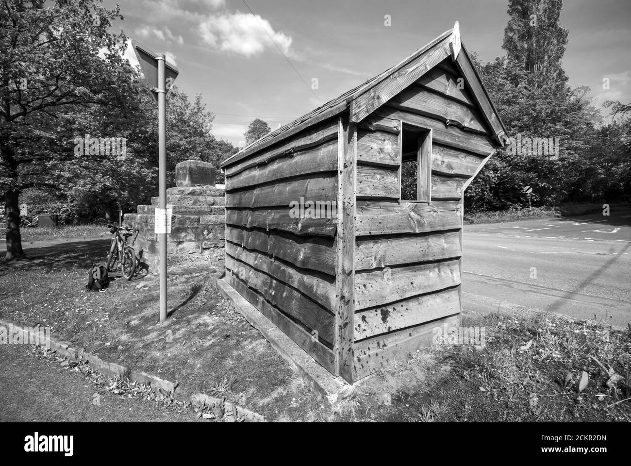 Abri en bois pour autobus - bord d'Alderley Banque D'Images