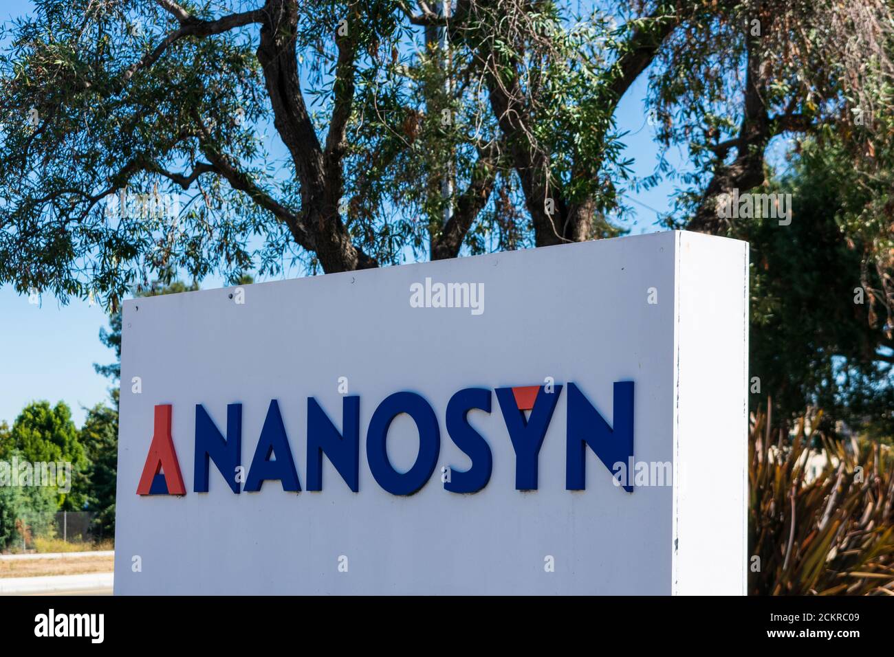 Nanosyn signe à un siège social de la société de chimie médicale à Silicon Valley - Santa Clara, Californie, États-Unis - octobre 2019 Banque D'Images