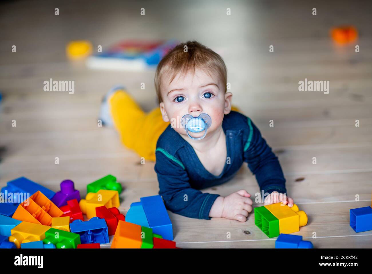 Gros Ventre D Enfant Banque D Image Et Photos Alamy Gros Ventre D Enfant Banque D Image Et Photos Alamy