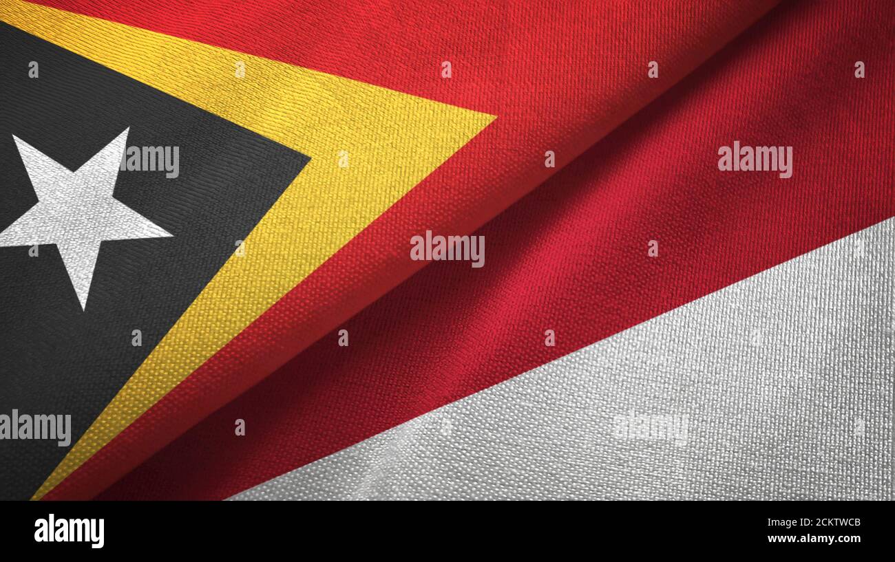Timor oriental et Indonésie deux drapeaux tissu textile, texture de tissu Banque D'Images
