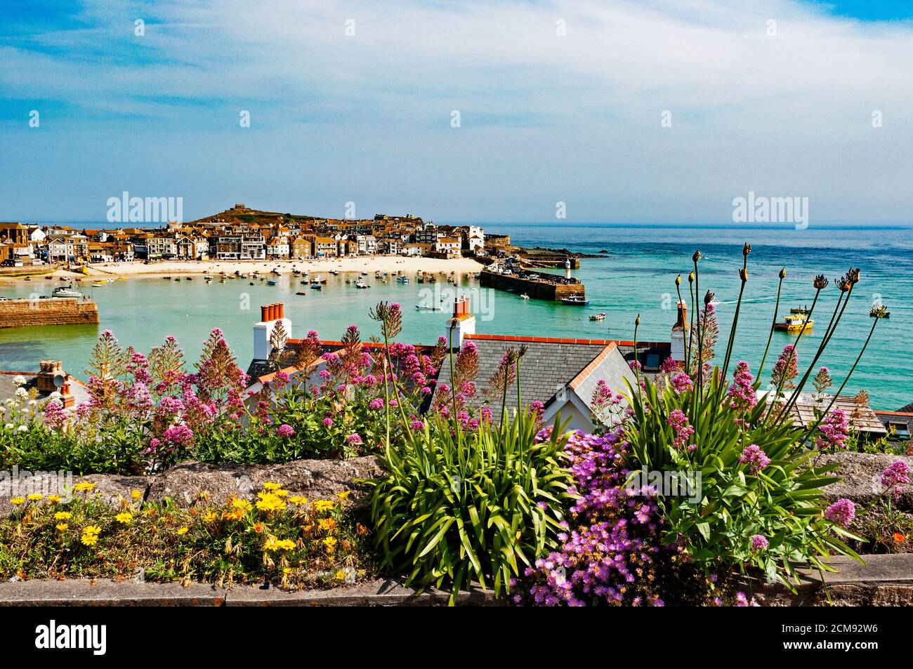 Vue sur le port et la ville de St ives in cornouailles Banque D'Images