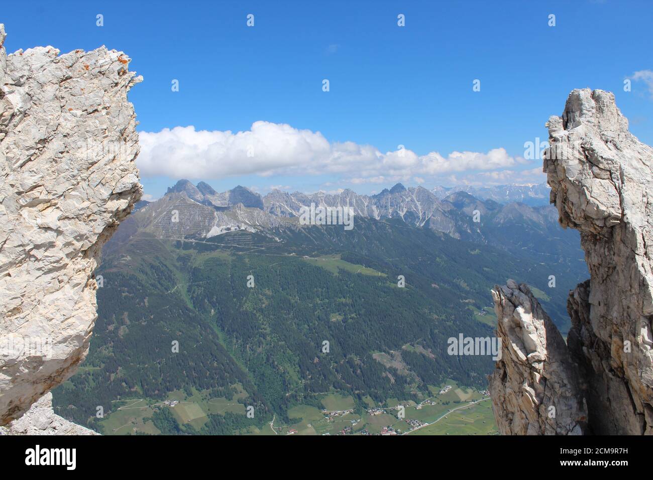 Vue exceptionnelle sur le paysage alpin de la vallée de Stubay, Tyrol, Autriche Banque D'Images