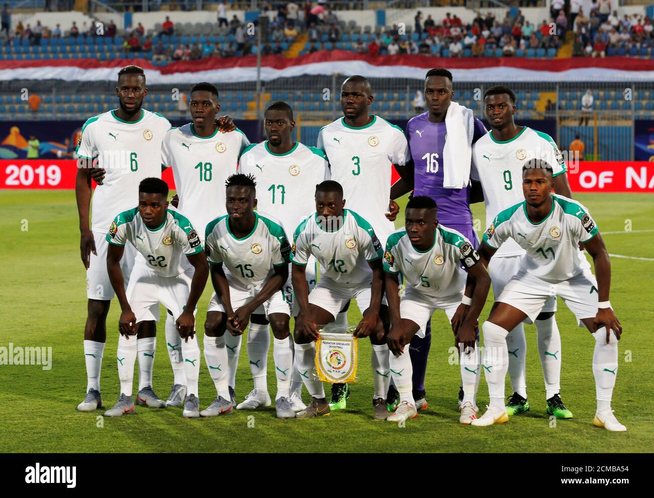 Senegal football players pose Banque de photographies et d’images à