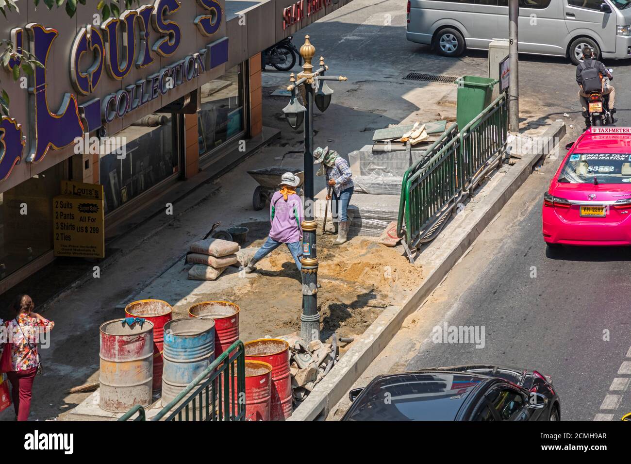 Travaux routiers et construction, Sukhumvit Road, Bangkok, Thaïlande Banque D'Images