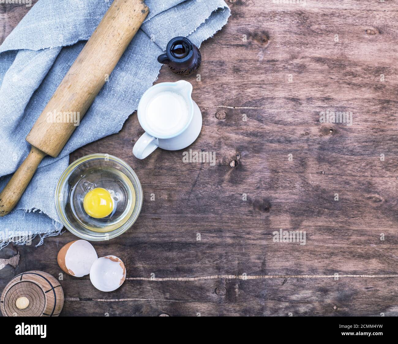 Produits et ingrédients pour faire la pâte Banque D'Images