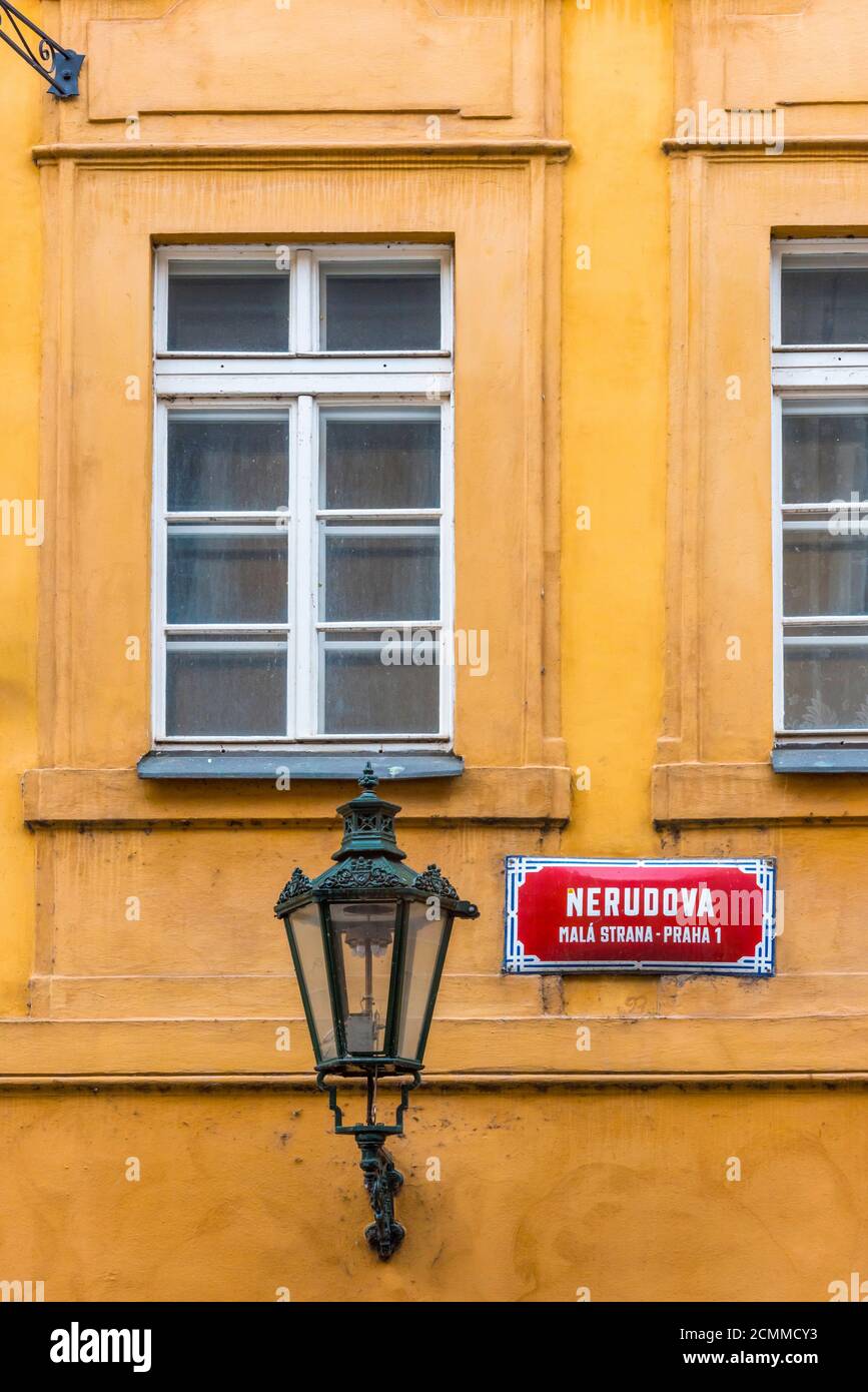 République Tchèque, Prague, Mala Strana, rue Nerudova Banque D'Images