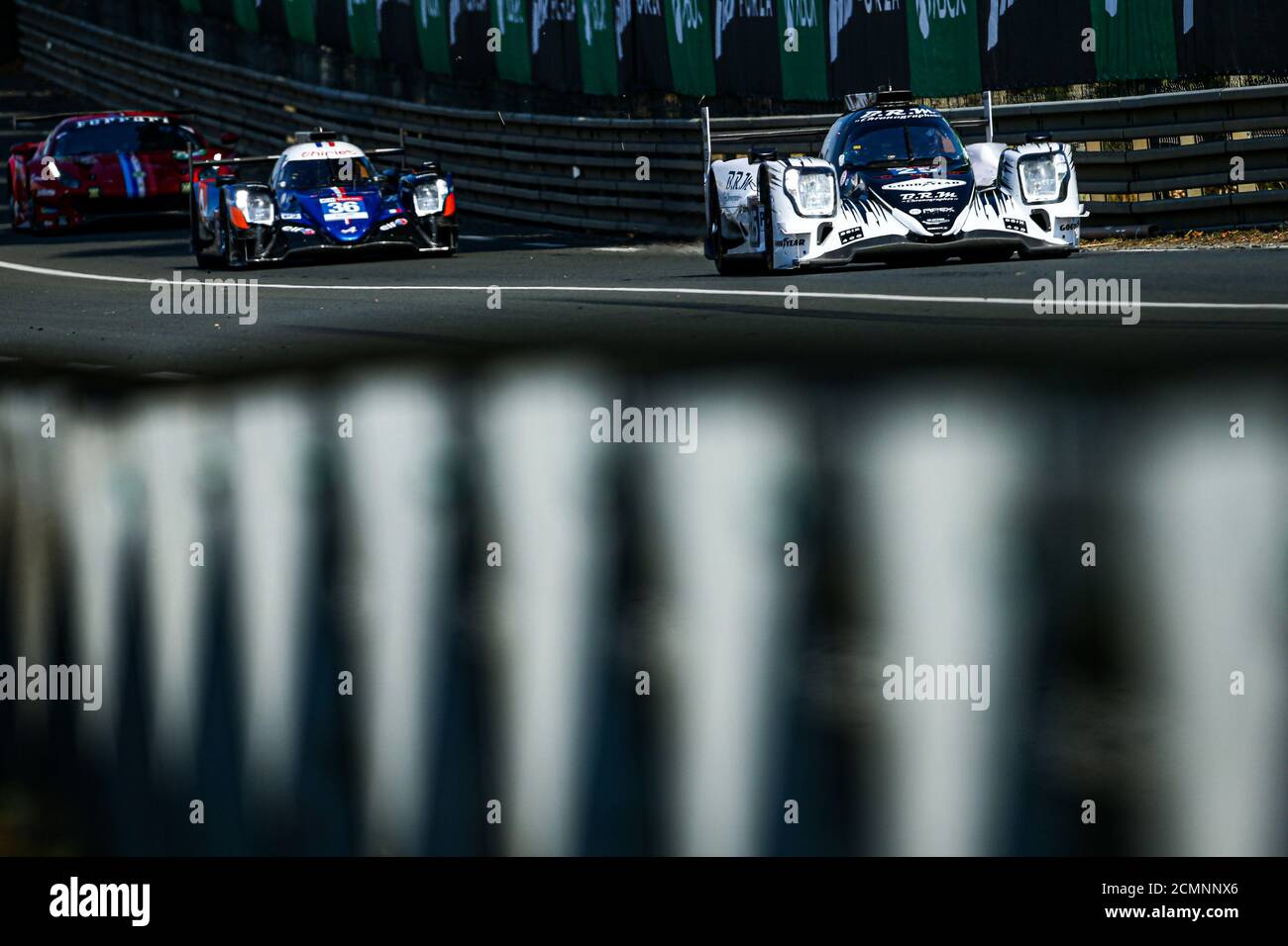 Le Mans, France. 17 septembre 2020. 25 Falb John (etats-unis), McMurry Matt (etats-unis), Trummer Simon (Sud-est), Algarve Pro Racing, Oreca 07-Gibson, action pendant les séances d'essais libres des 2020 24 heures du Mans, 7e tour du Championnat du monde d'endurance FIA 2019-20 sur le circuit des 24 heures du Mans, Du 16 au 20 septembre 2020 au Mans, France - photo Francois Flamand / DPPI crédit: LM/DPPI/Francois Flamand/Alamy Live News Banque D'Images