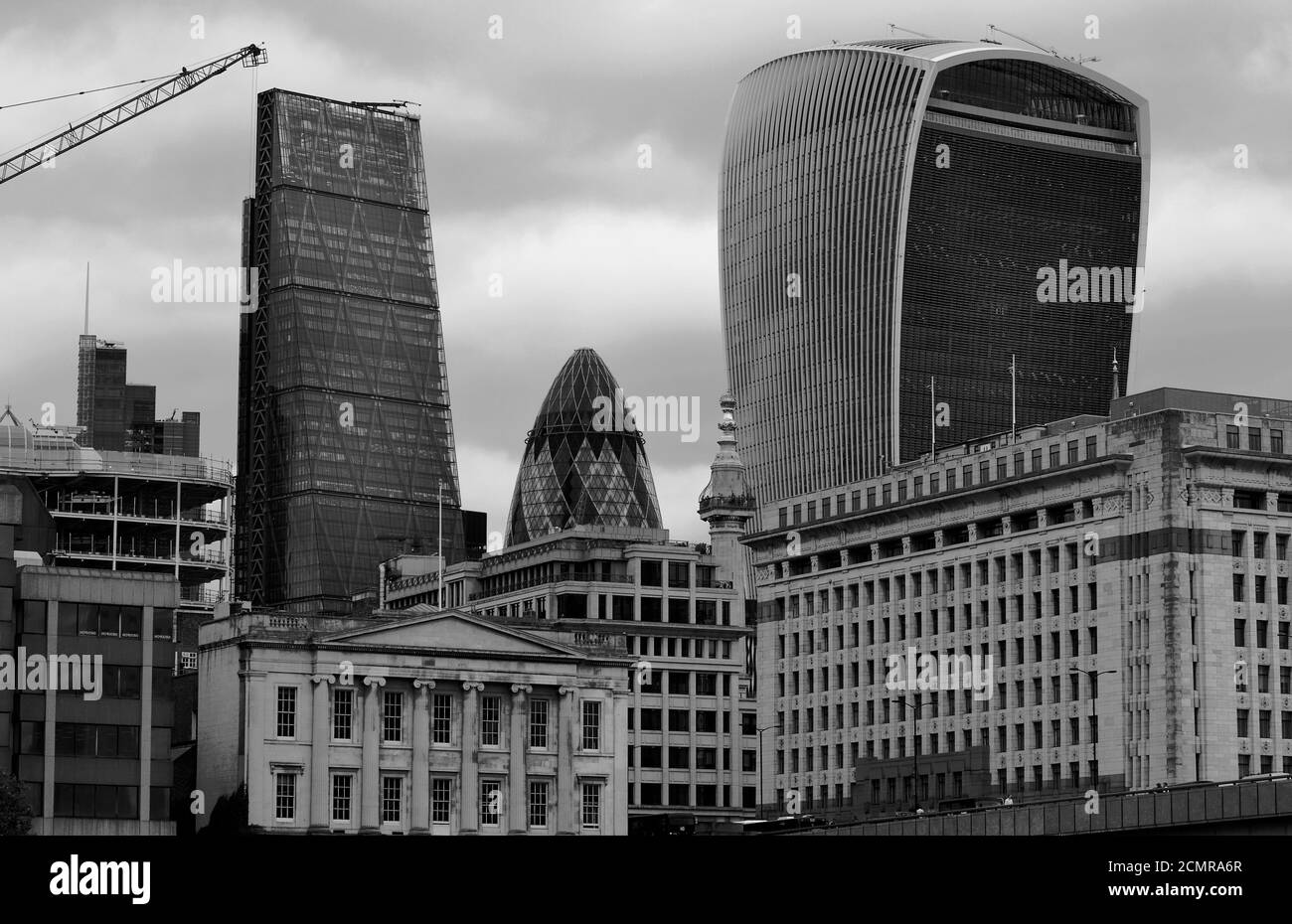 Old and New Iconic London Cityscape avec divers bâtiments célèbres en monochrome, Londres, Royaume-Uni Banque D'Images