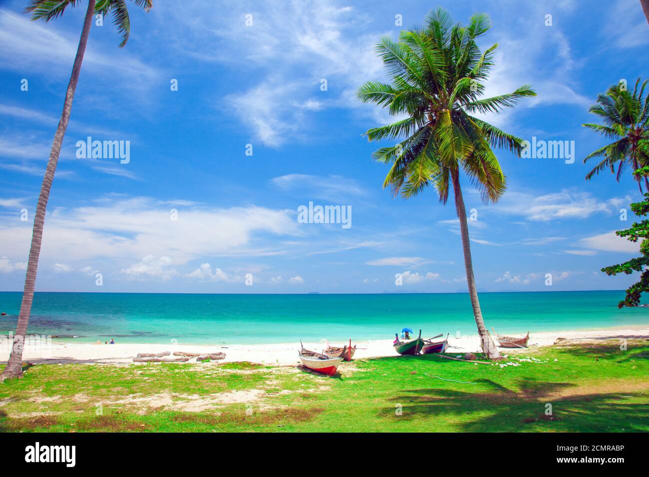 Plage et bateau de pêche, Koh Lanta, Thaïlande Banque D'Images
