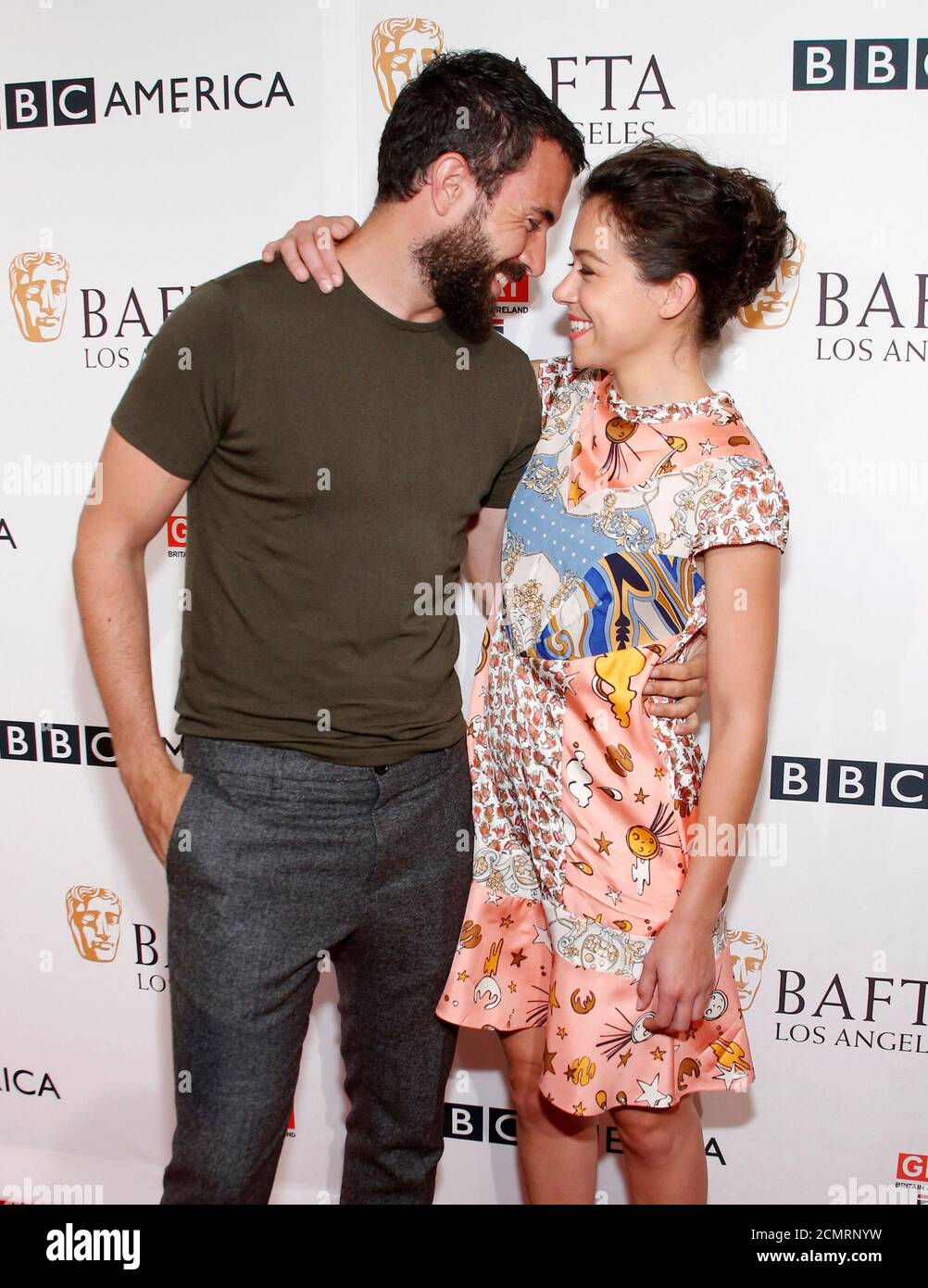 Tatiana Maslany Tom Cullen Banque D Image Et Photos Alamy