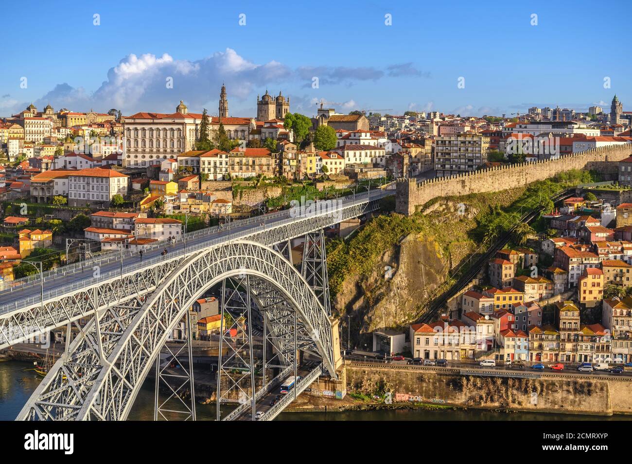 Porto Portugal ville de Porto Ribeira avec Douro et Pont Dom Luis I Banque D'Images