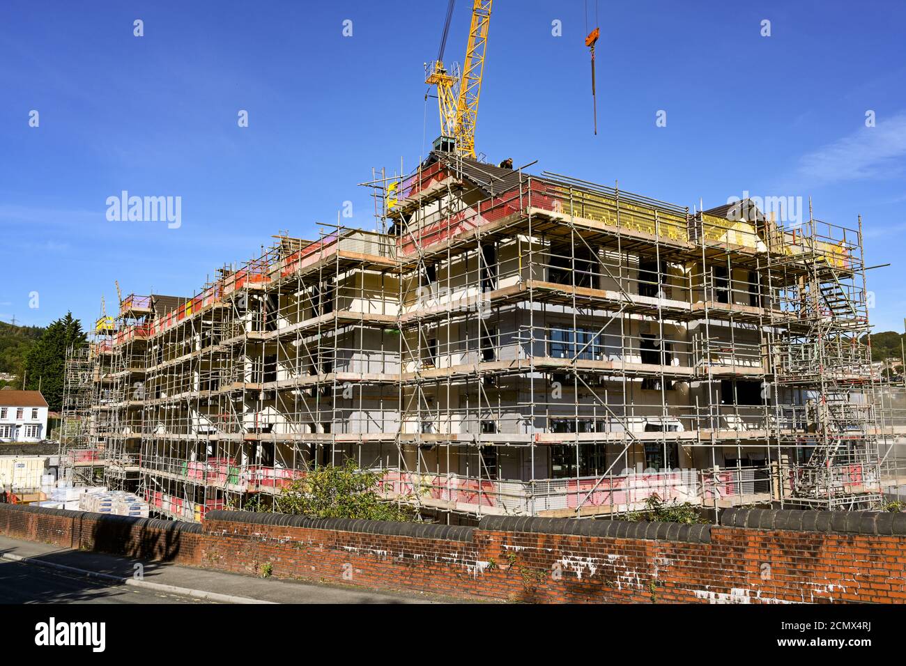 Pontypridd, pays de Galles – septembre 2020 : construction d'un nouveau système de logement social Extra Care à Pontypridd. Banque D'Images